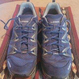 Womens Lowa Innox GTX hiking shoes with Gortex